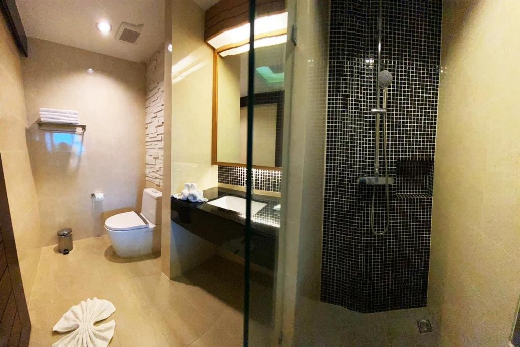 Executive Suite room - Image 1