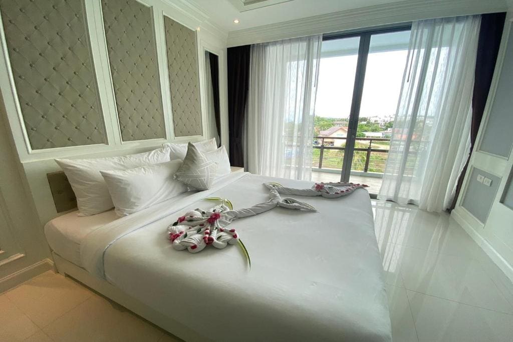 Family Room room - Image 1
