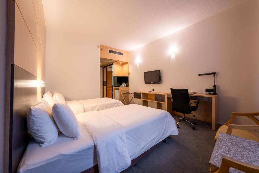 Superior Twin Room room - Image 1