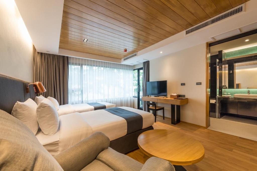 Deluxe King Room room - Image 2