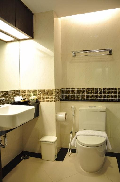 Superior Double or Twin Room with City View room - Image 2