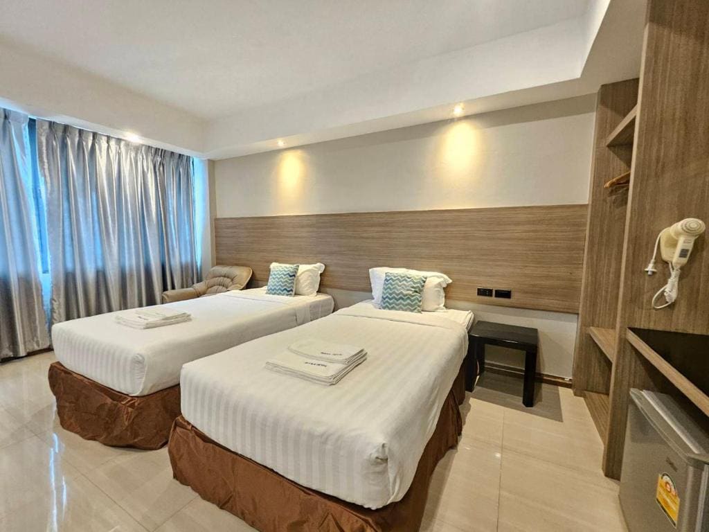Superior Twin Room room - Image 1
