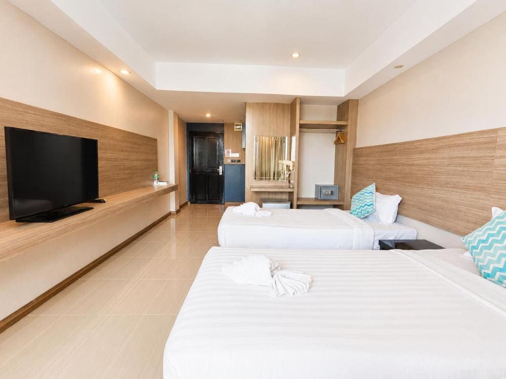 Superior Twin Room room - Image 2