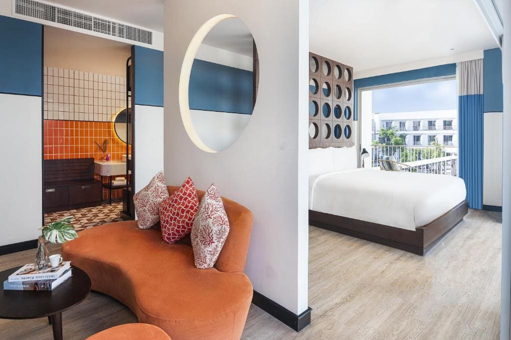 Cool Pool View Room room - Image 2