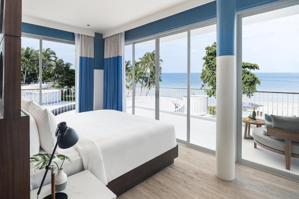 Groovy Seaview Suite room - Image 2