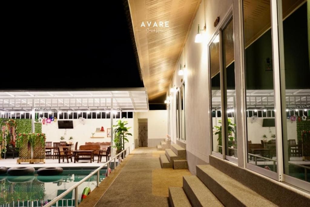 Double Room with Pool View room - Image 1