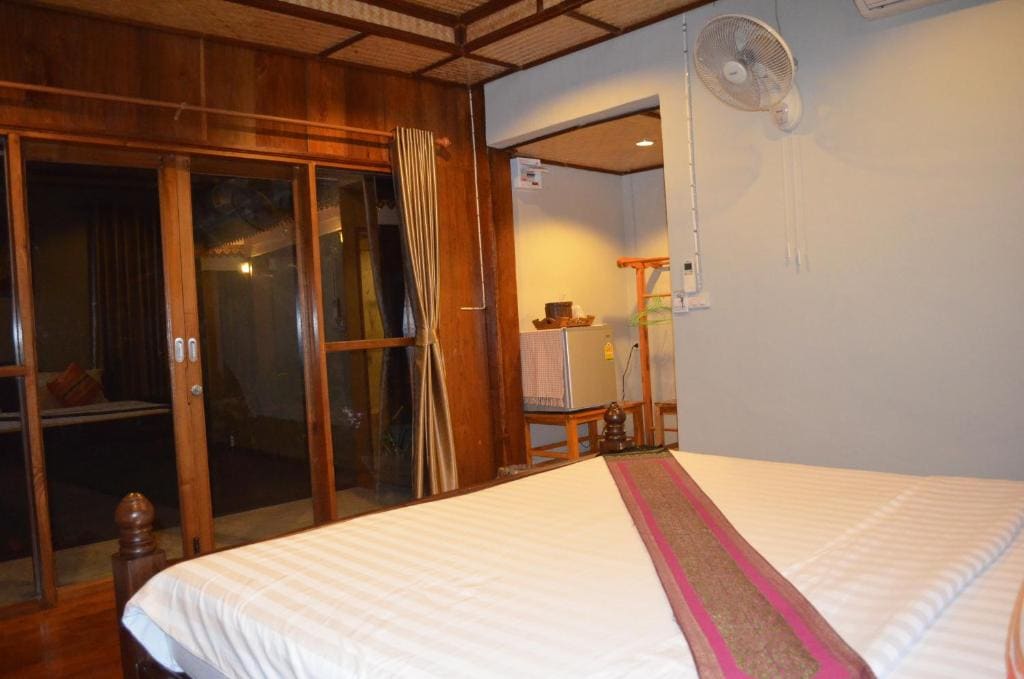 Deluxe Double Bungalow room - Image 2