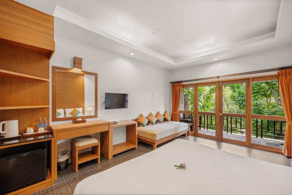Deluxe Double or Twin Room room - Image 2