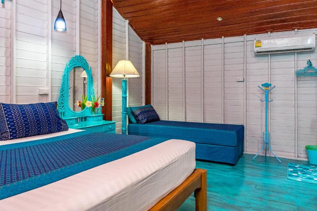 Studio with Pool View room - Image 2