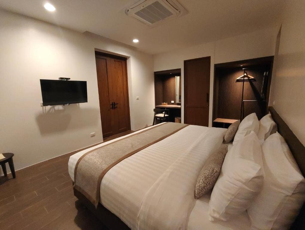 One-Bedroom Suite room - Image 1