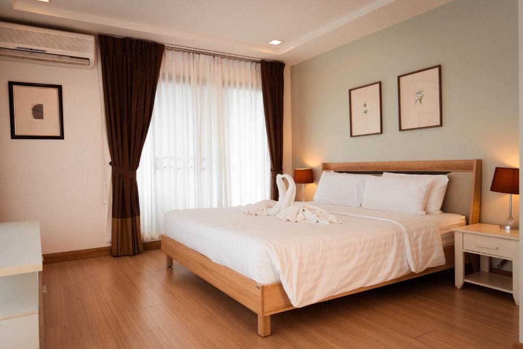 Executive Suite room - Image 1