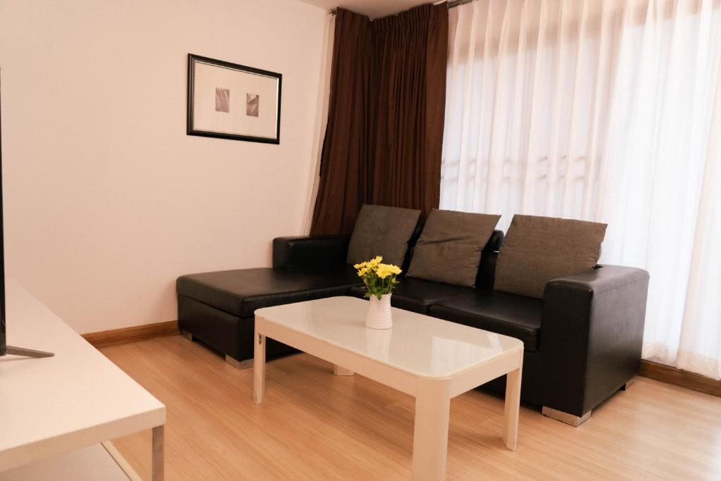 Executive Suite room - Image 3