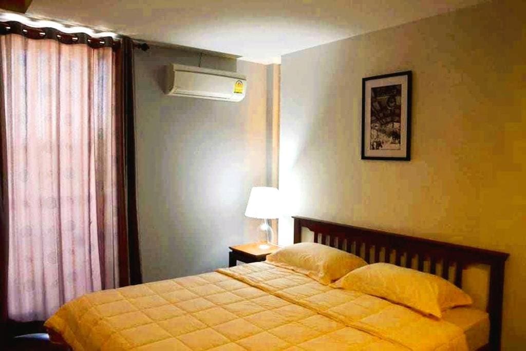 Deluxe Double Room with Balcony room - Image 3
