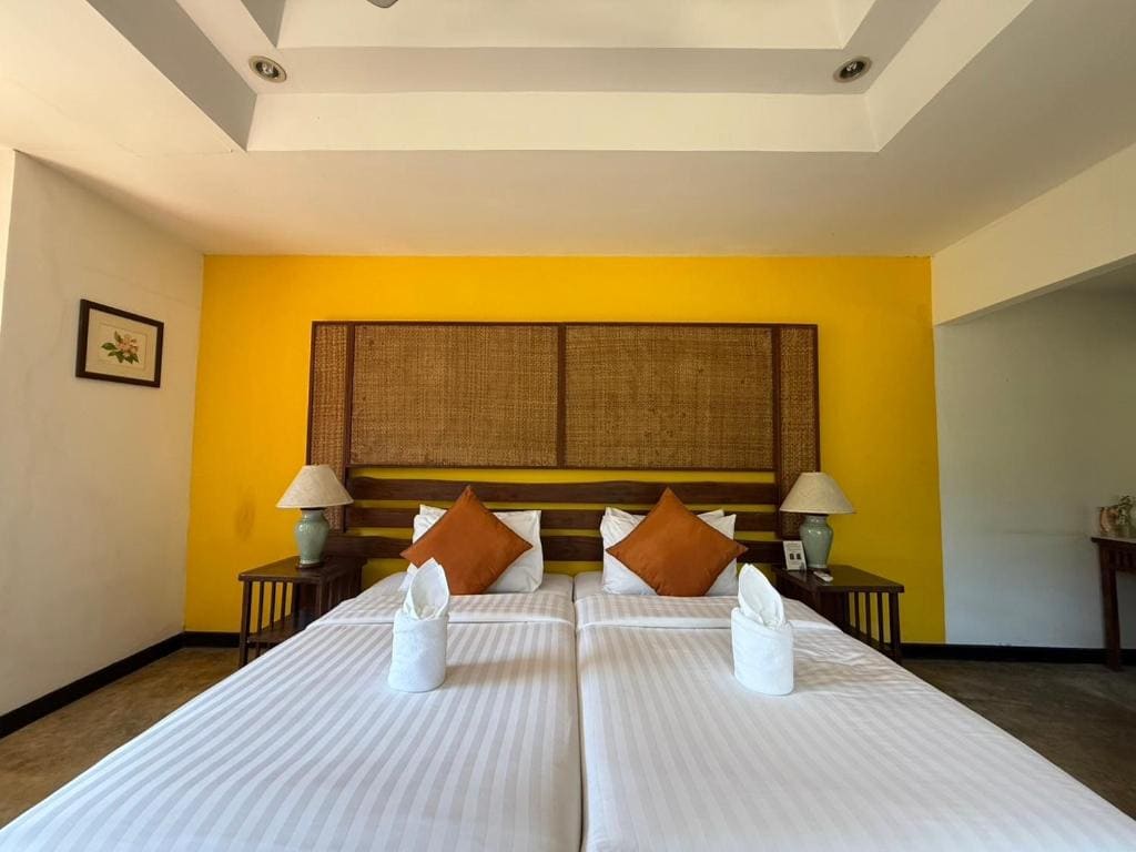 Deluxe Double Room with Balcony room - Image 3