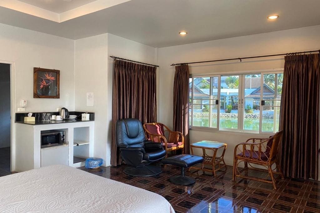 Deluxe Bungalow room - Image 2