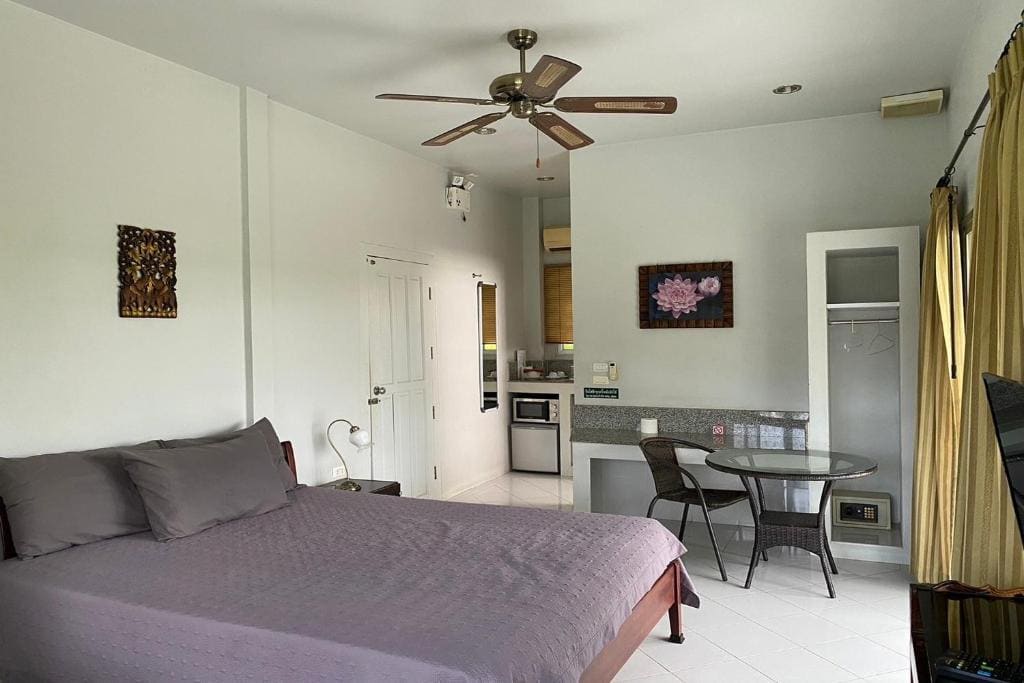 Superior Bungalow room - Image 1