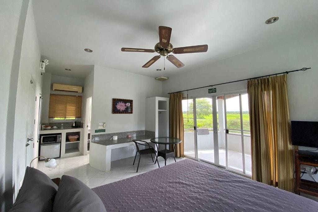 Superior Bungalow room - Image 2