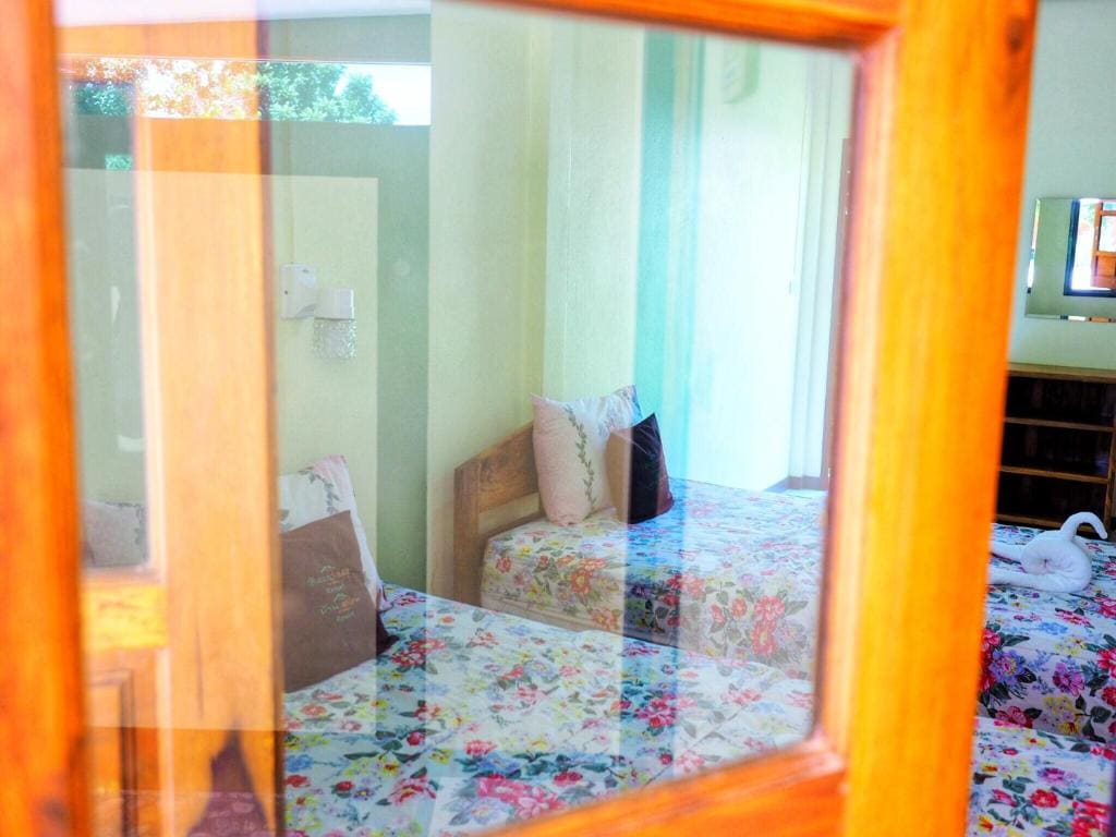 Deluxe Twin Room room - Image 2
