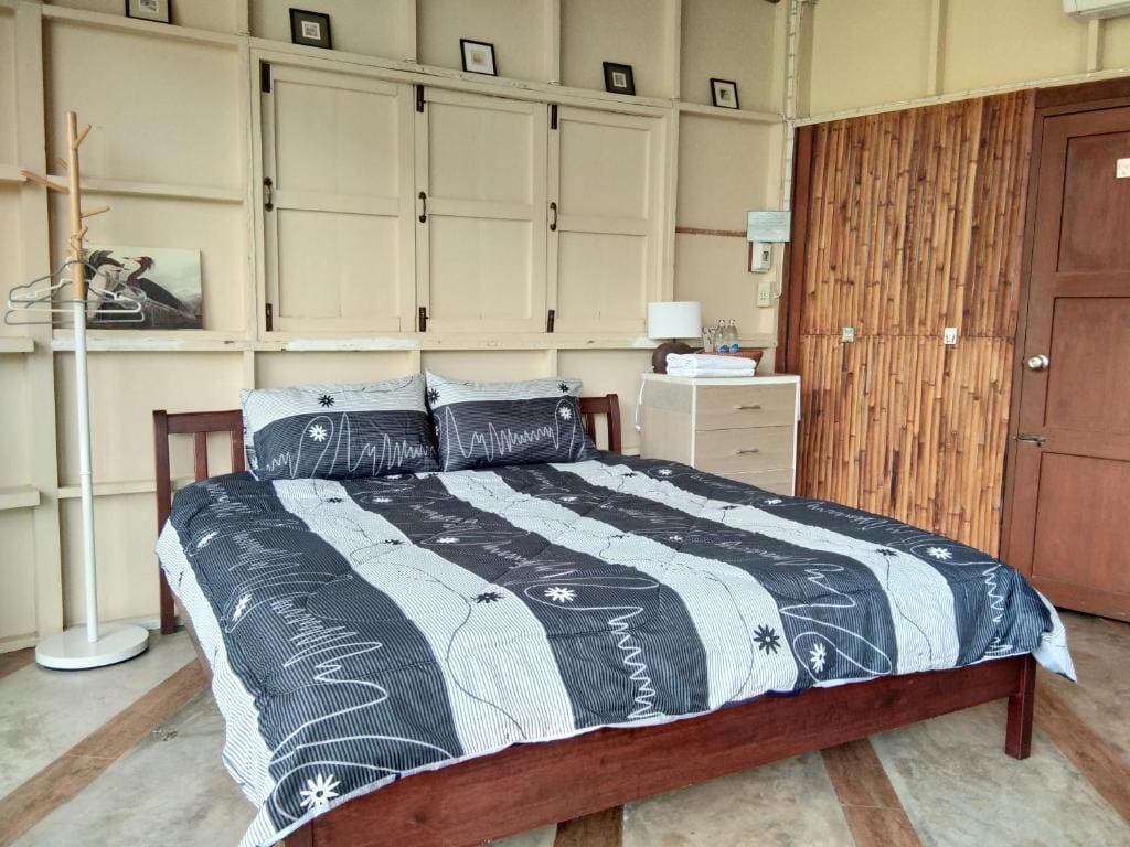 King Room with Garden View room - Image 1