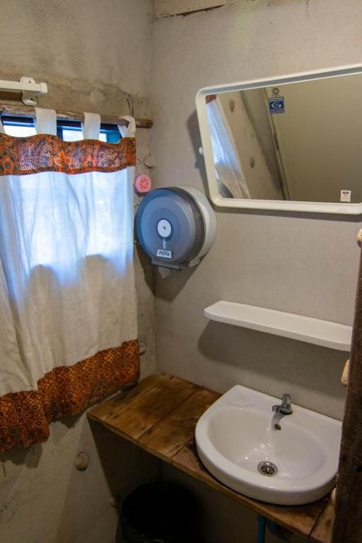 Bungalow with Fan room - Image 2