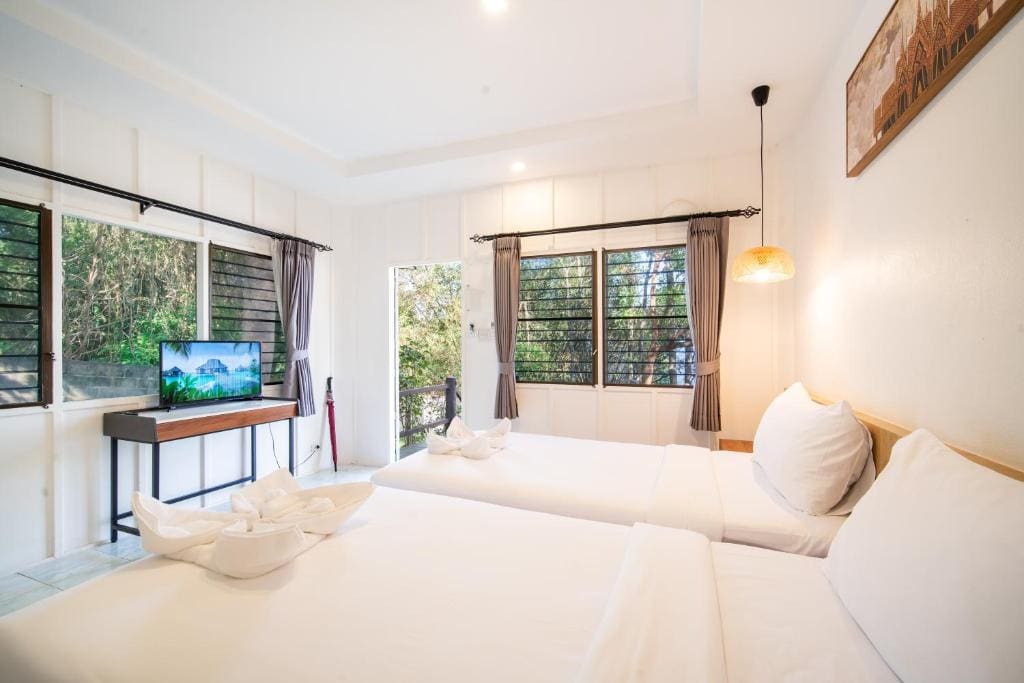 Deluxe Double or Twin Room room - Image 3