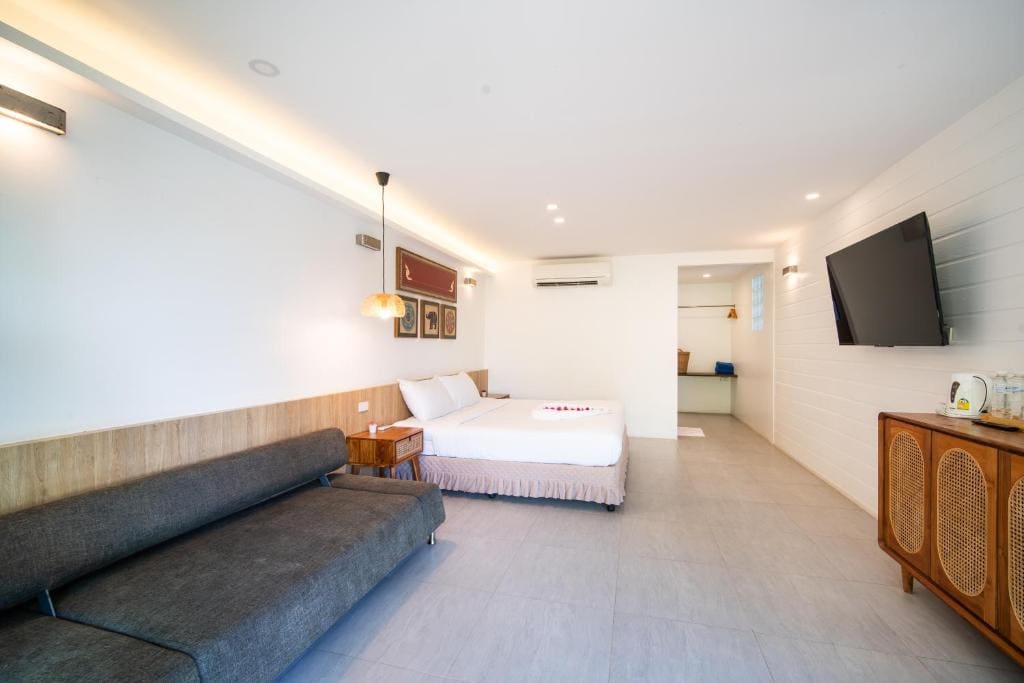 Superior Premium Double or Twin Room room - Image 2