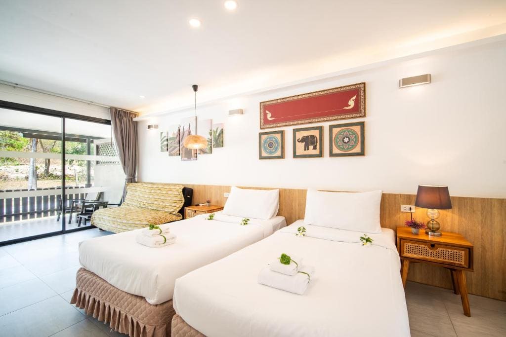Superior Premium Double or Twin Room room - Image 3