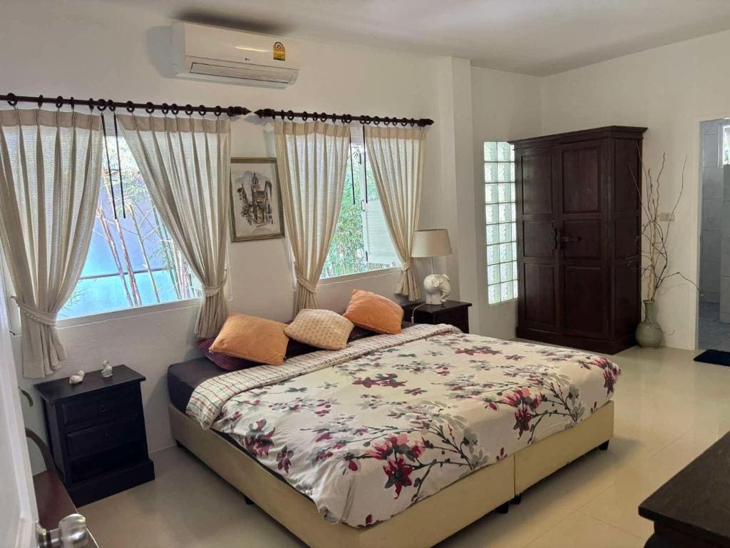 Room room - Image 1