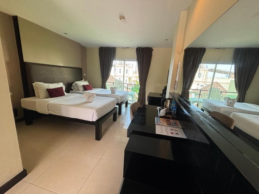 Premier Double or Twin Room room - Image 3