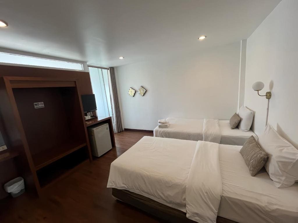 Superior Twin Room room - Image 1