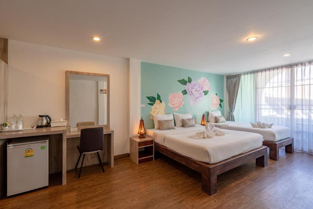 Deluxe Triple Room room - Image 3