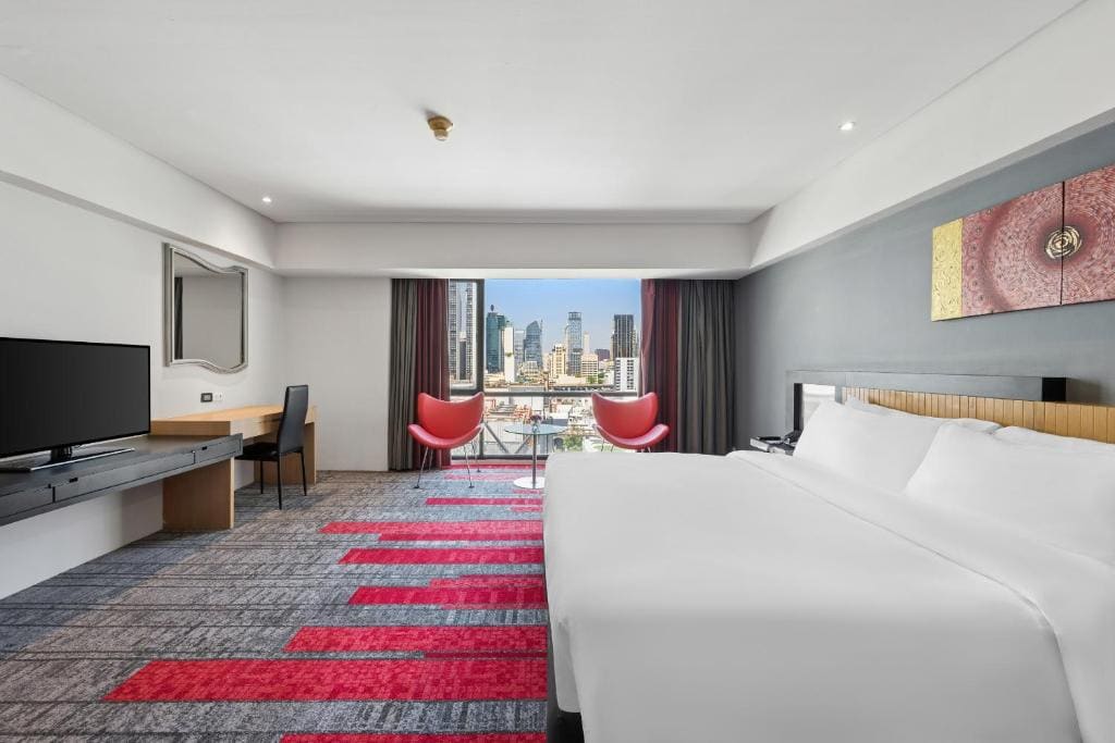 Grand Deluxe King Room room - Image 3