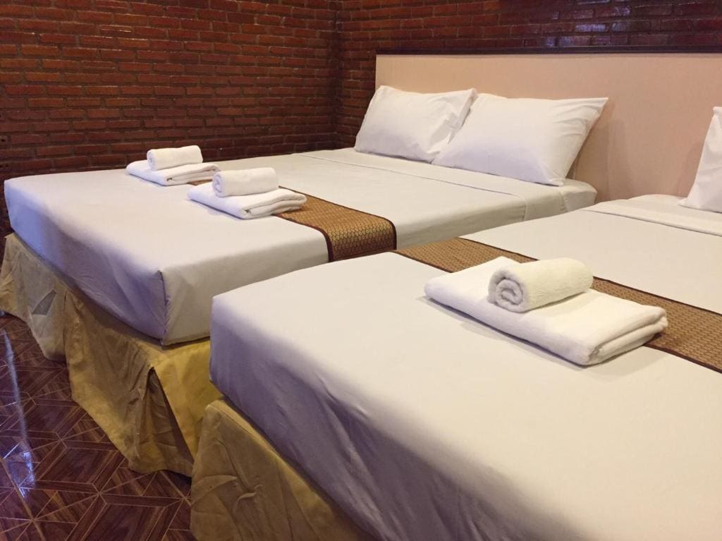 Standard Triple Room with Air Conditioning room - Image 3