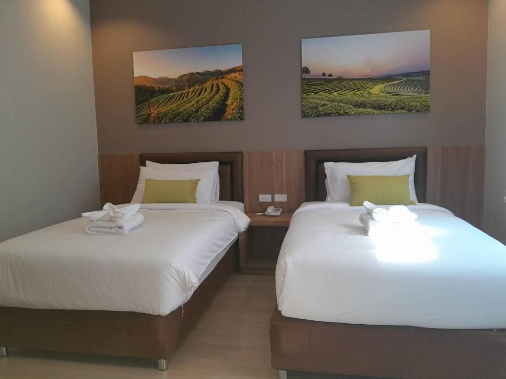 Deluxe Twin Room room - Image 3