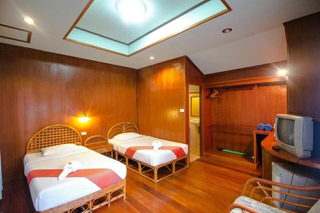 Superior Bungalow room - Image 1