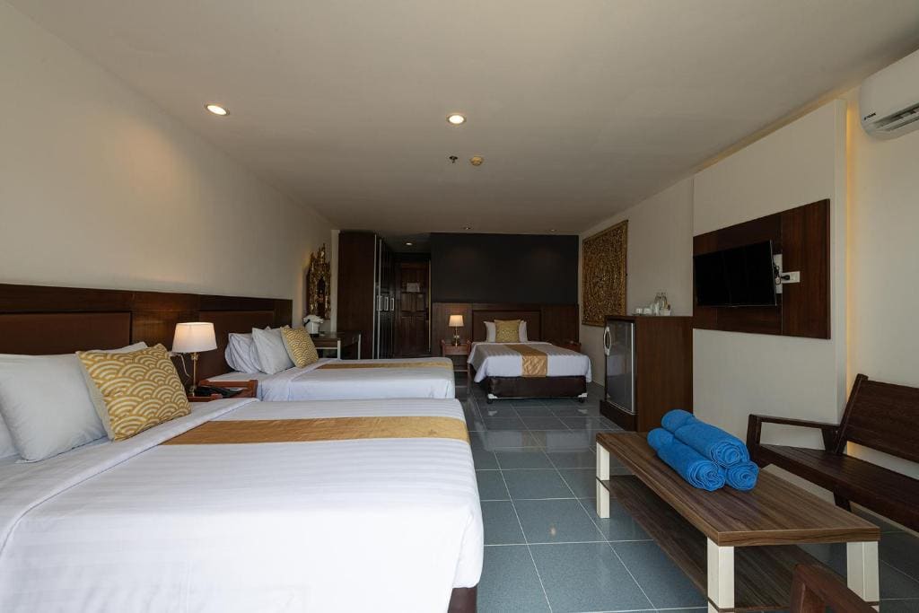 Deluxe Double or Twin Room with Mountain View room - Image 3