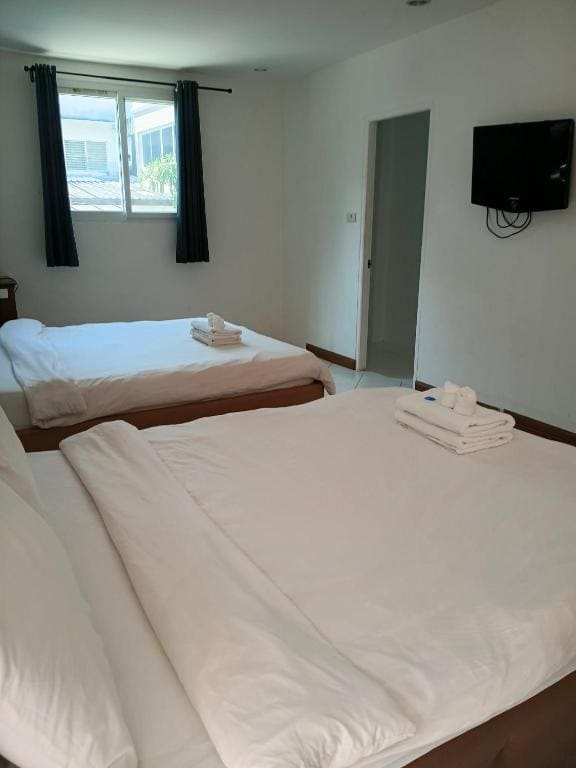 Budget Twin Room room - Image 1
