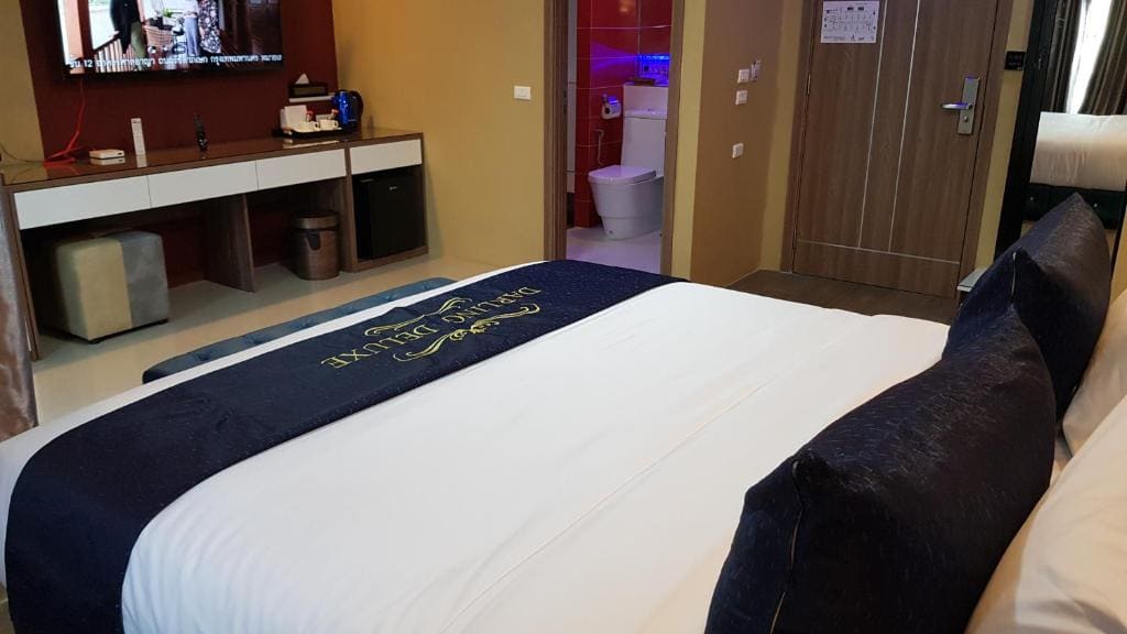 Deluxe Double Room room - Image 3