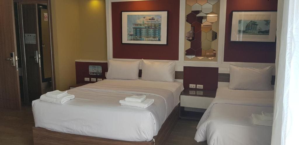 Deluxe Triple Room room - Image 2