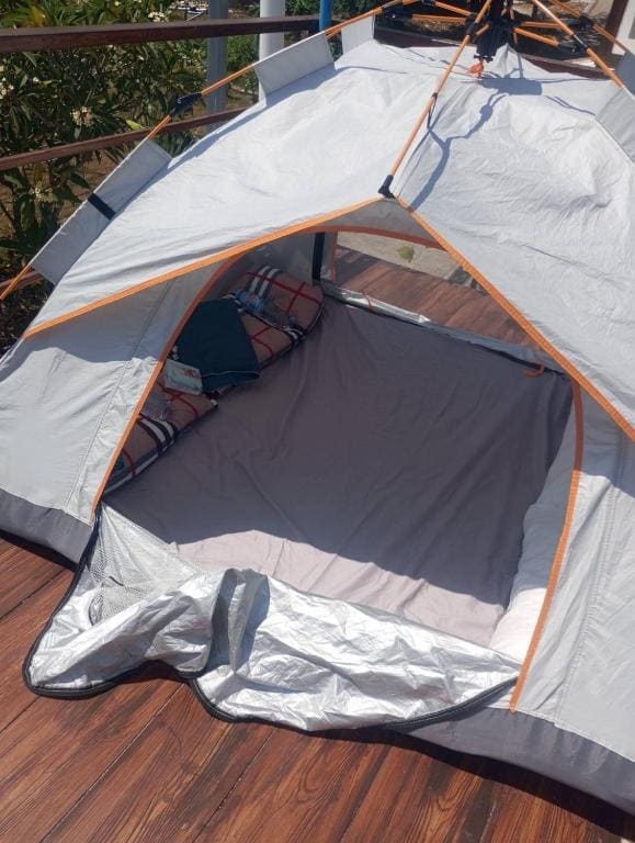 Tent room - Image 3