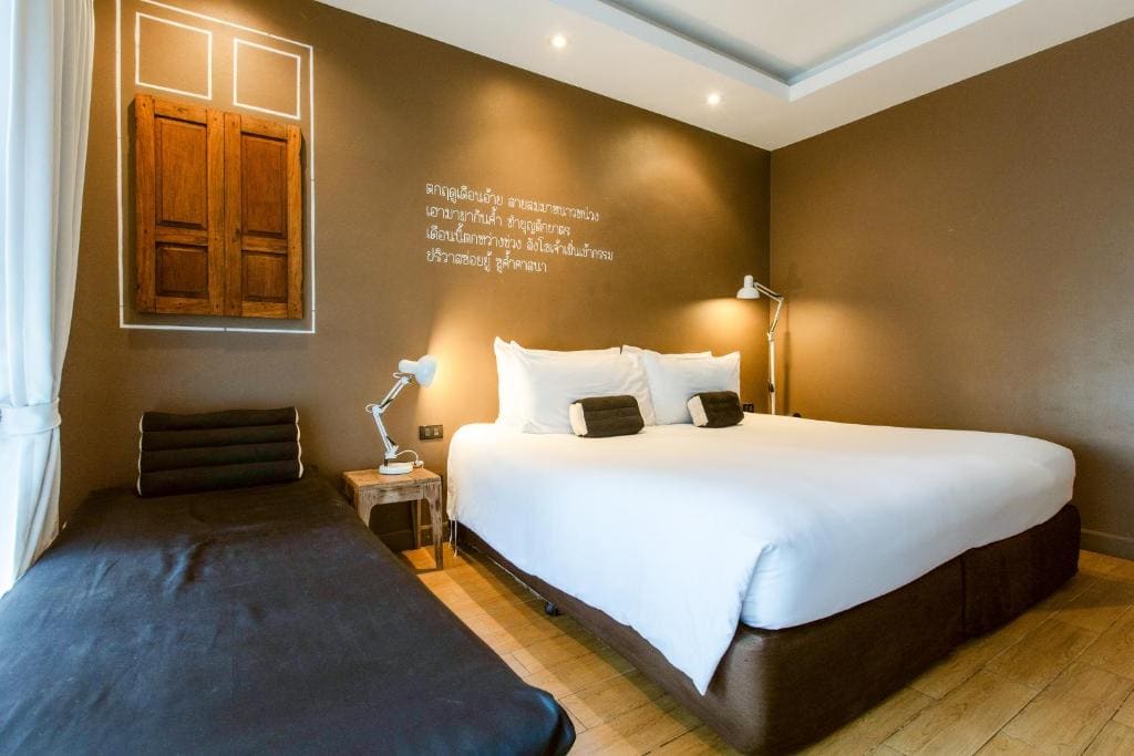 Deluxe Double Room with Balcony room - Image 3