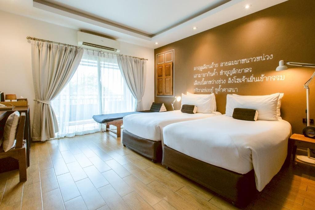 Deluxe Twin Room room - Image 3