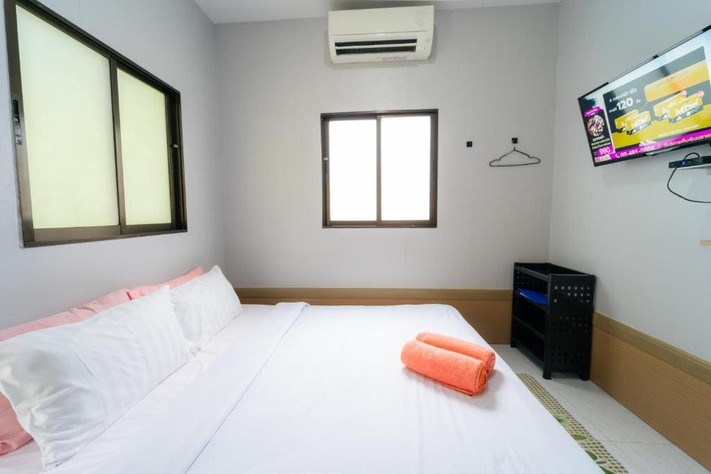 Standard King Room room - Image 3
