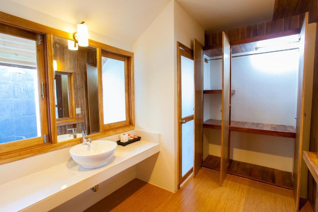 Bungalow with Sea View room - Image 3