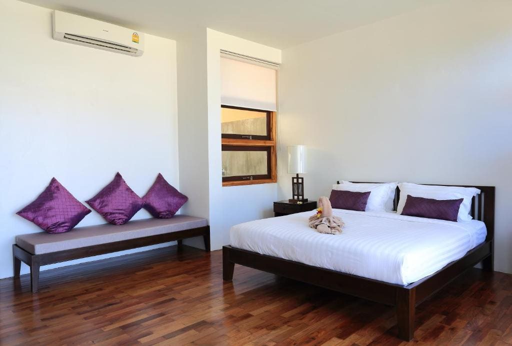 Deluxe Double Room with Balcony room - Image 3