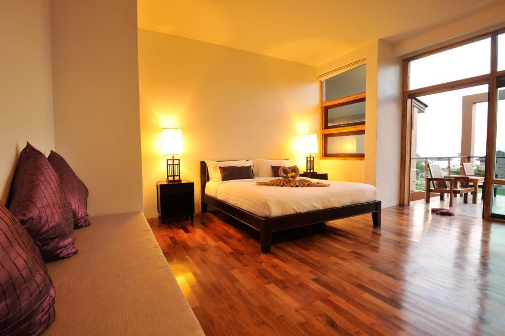 Deluxe Double Room with Balcony room - Image 2