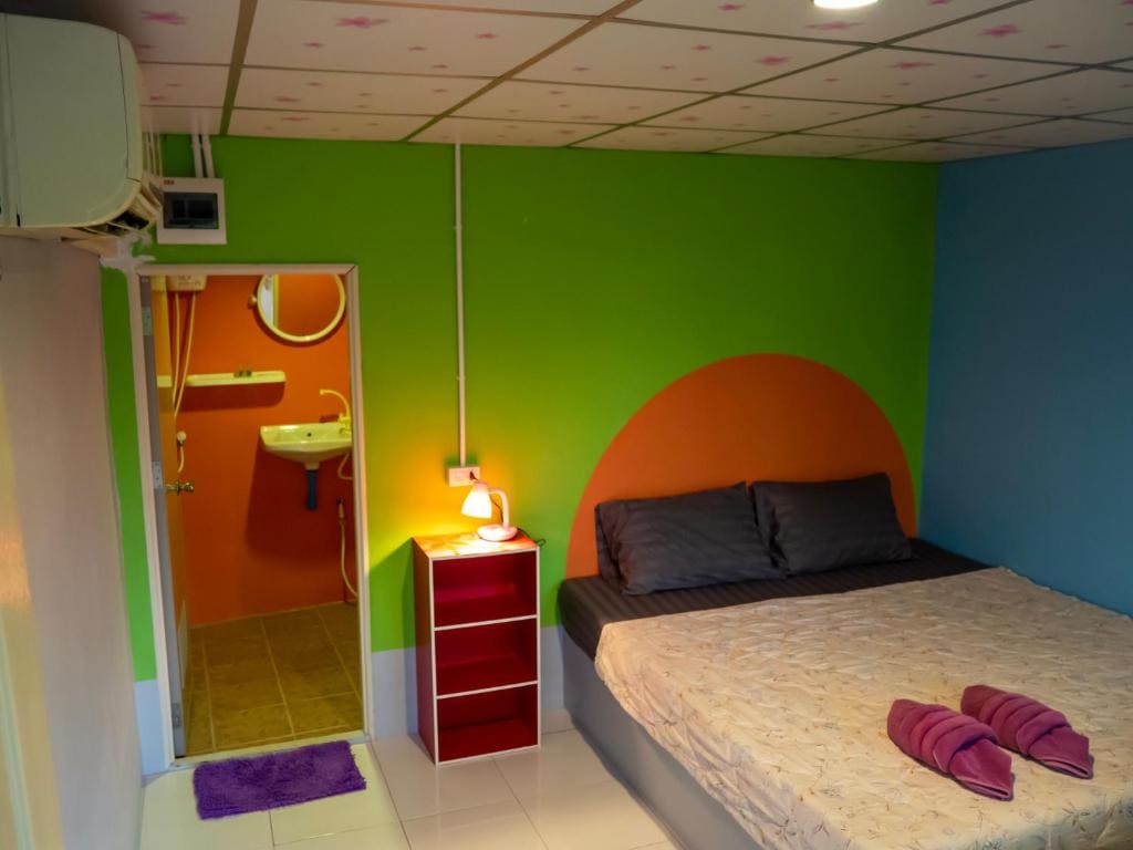 Queen Room with Balcony room - Image 3