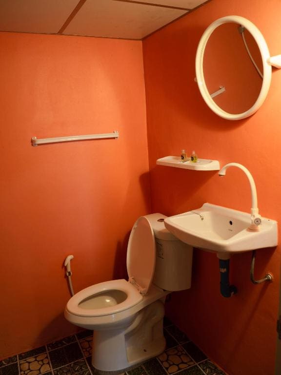 Queen Room with Balcony room - Image 1