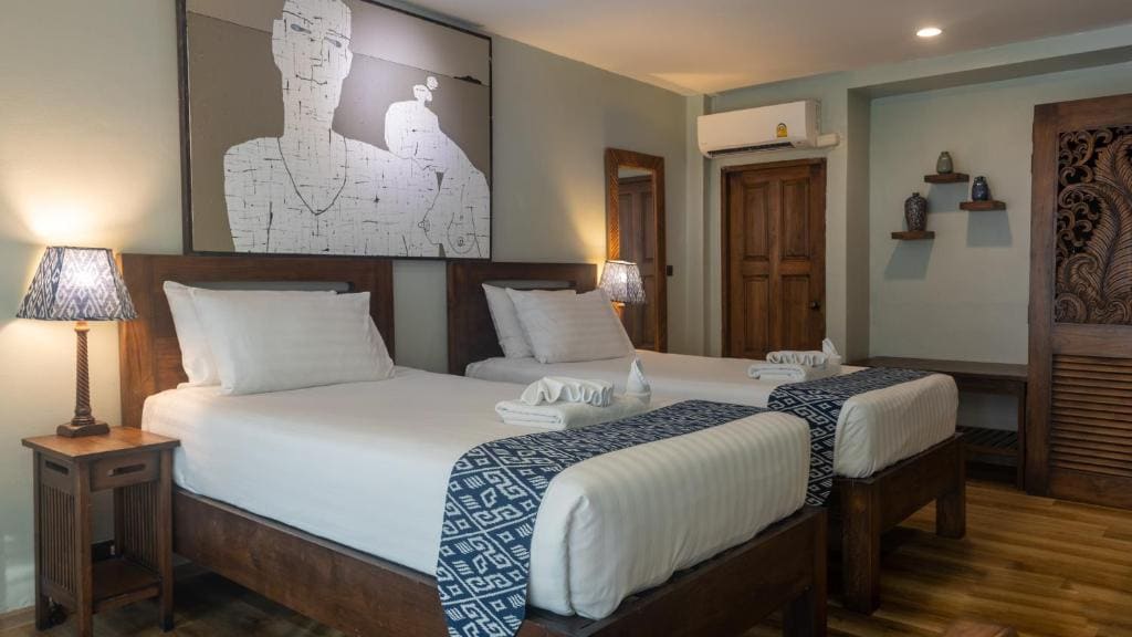 Pool Access Twin Room room - Image 1