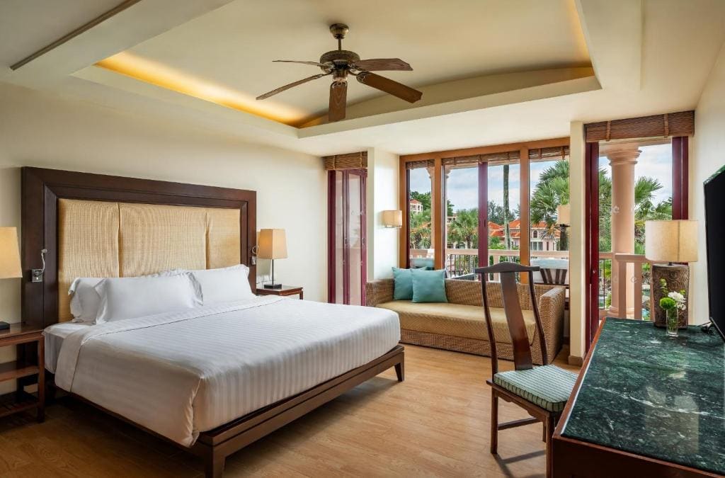 Deluxe Room - King room - Image 1